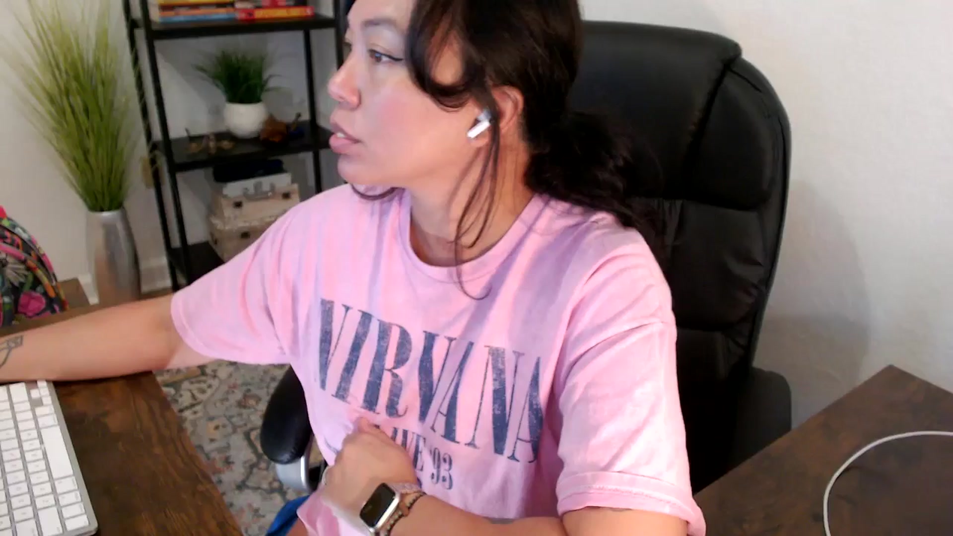 Gallery image thumbnail from MickaylaStar's myfreecams stream on, 03/24/2025, 16:02 image 1 of 20