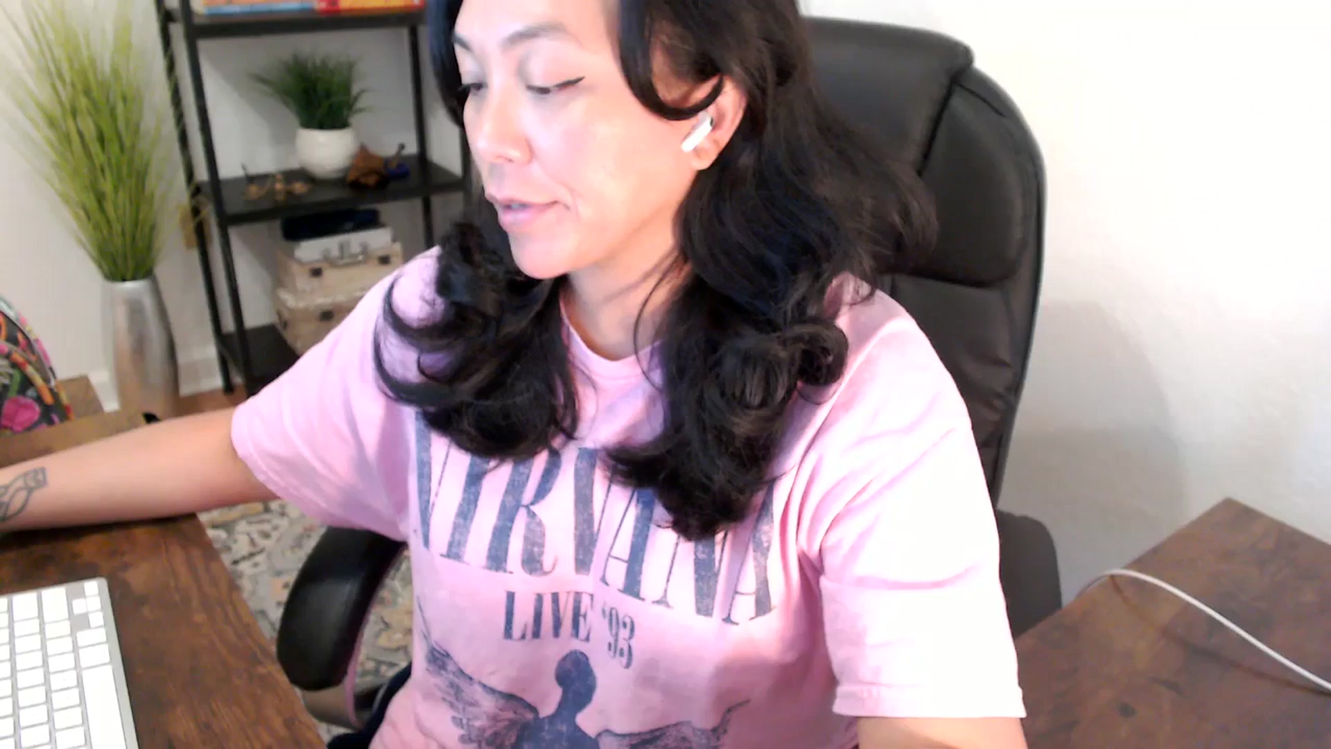 Gallery image thumbnail from MickaylaStar's myfreecams stream on, 03/24/2025, 17:43 image 1 of 20