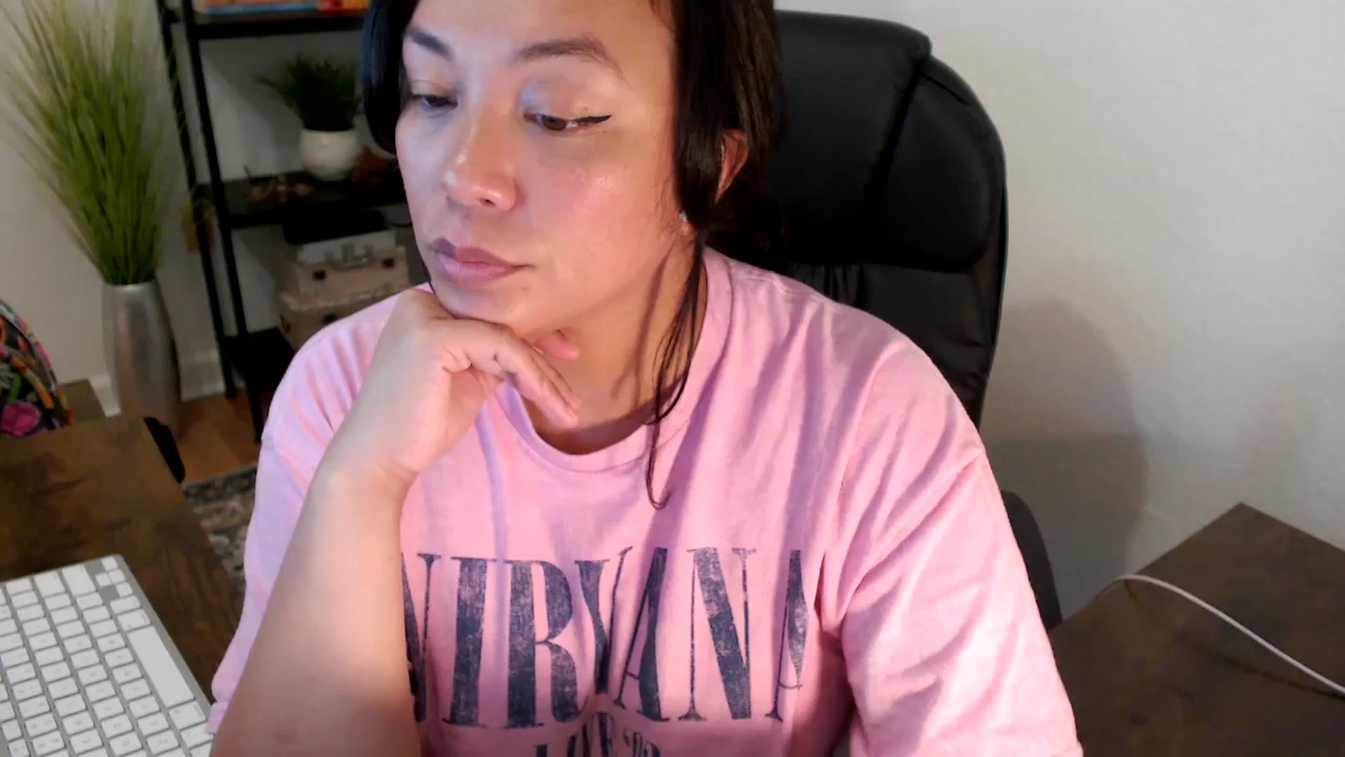 Gallery image thumbnail from MickaylaStar's myfreecams stream on, 03/24/2025, 17:43 image 15 of 20
