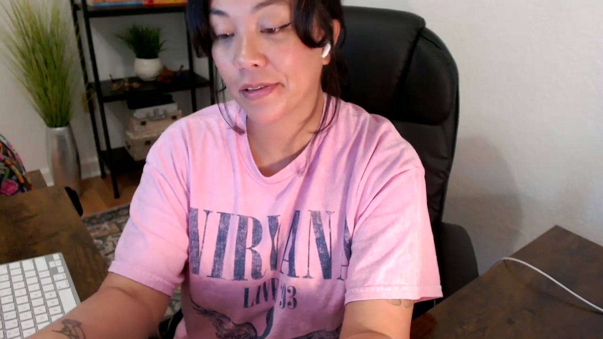 Gallery image thumbnail from MickaylaStar's myfreecams stream on, 03/24/2025, 17:43 image 6 of 20