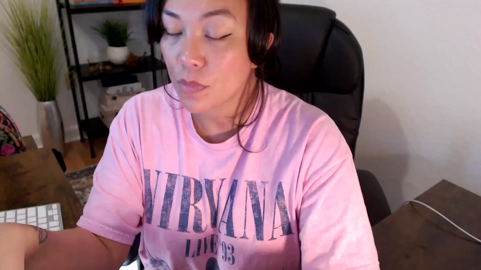 Gallery image thumbnail from MickaylaStar's myfreecams stream on, 03/24/2025, 18:19 image 8 of 20