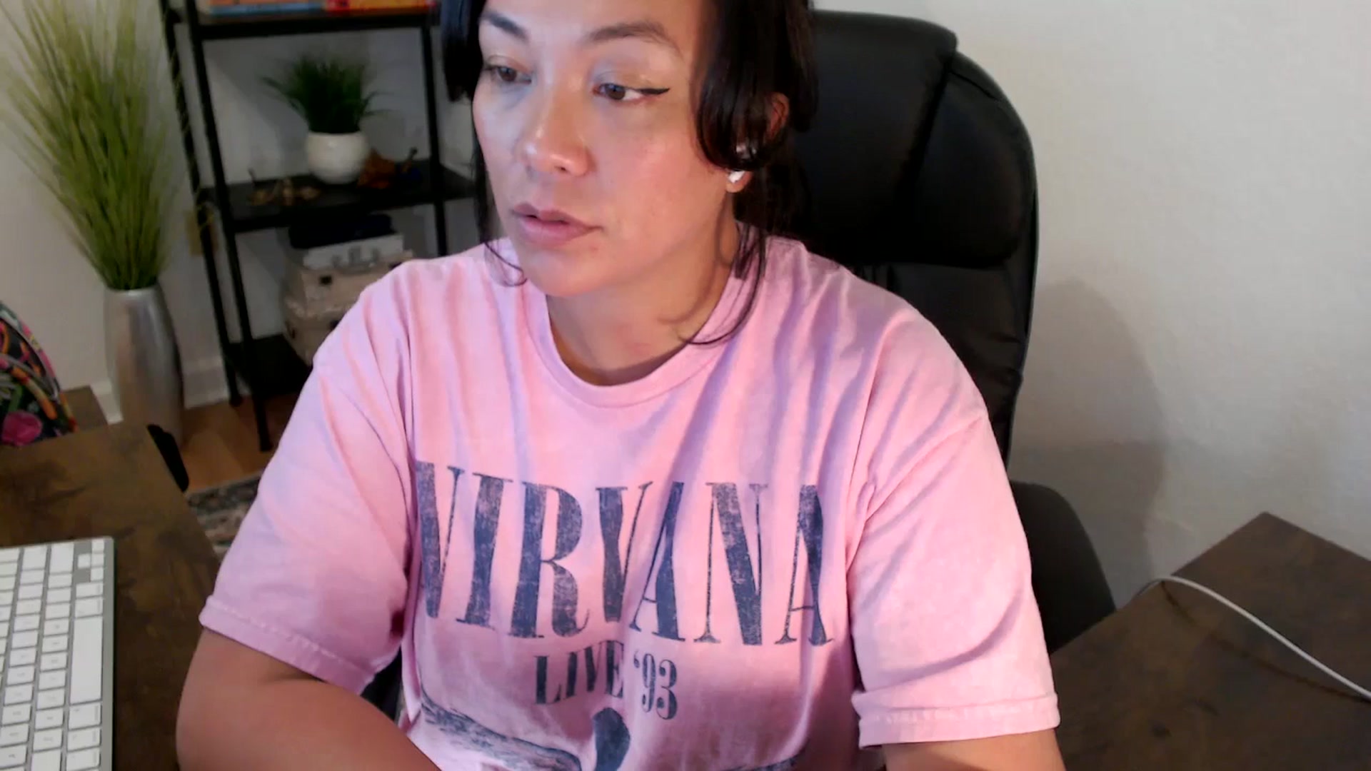 Gallery image thumbnail from MickaylaStar's myfreecams stream on, 03/24/2025, 18:19 image 2 of 20