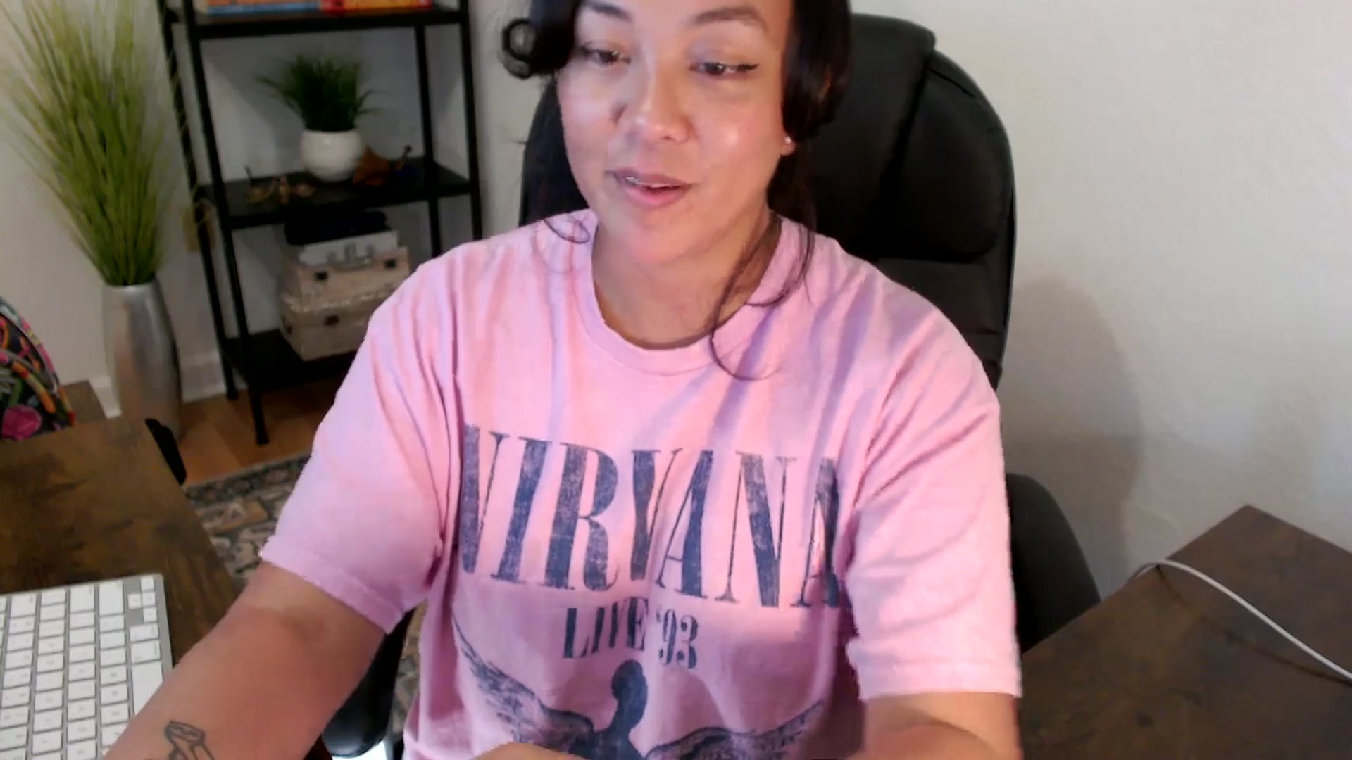 Gallery image thumbnail from MickaylaStar's myfreecams stream on, 03/24/2025, 18:19 image 13 of 20