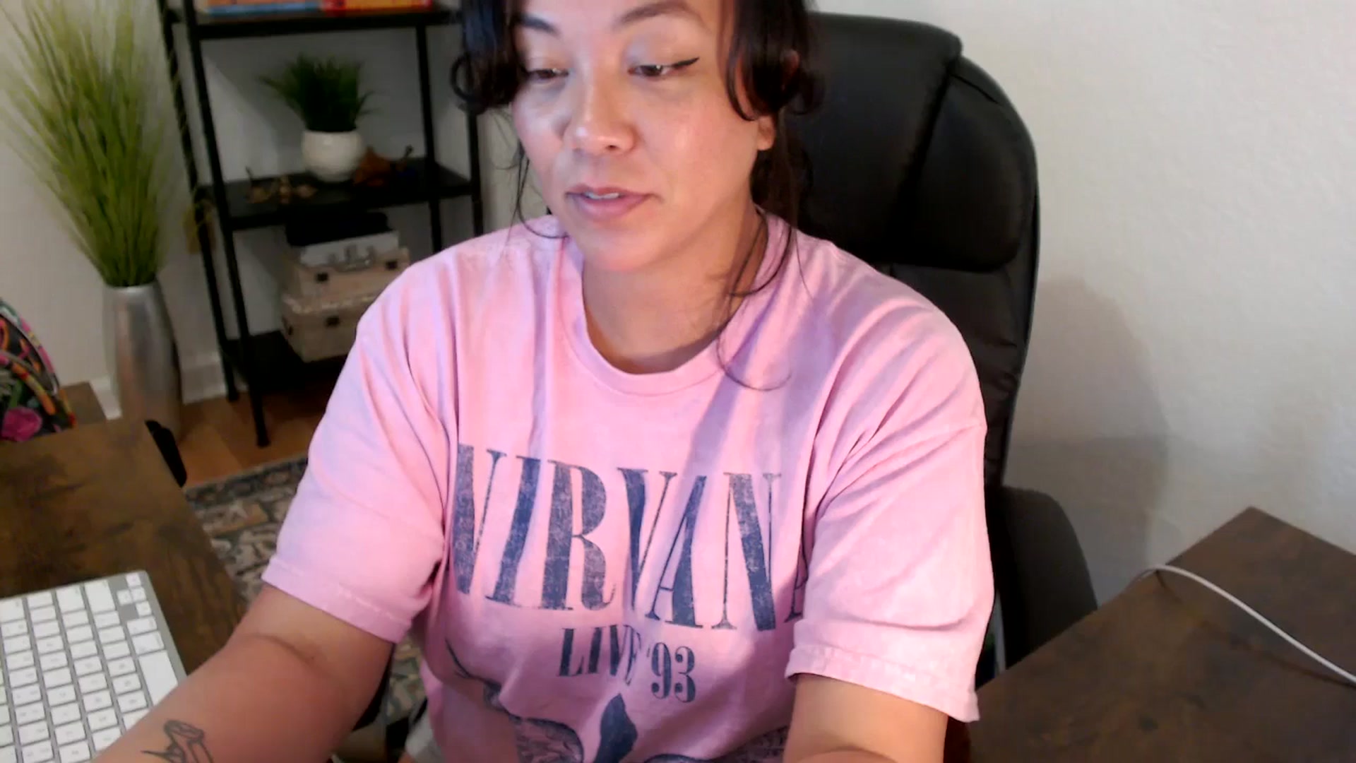 Gallery image thumbnail from MickaylaStar's myfreecams stream on, 03/24/2025, 18:59 image 5 of 20