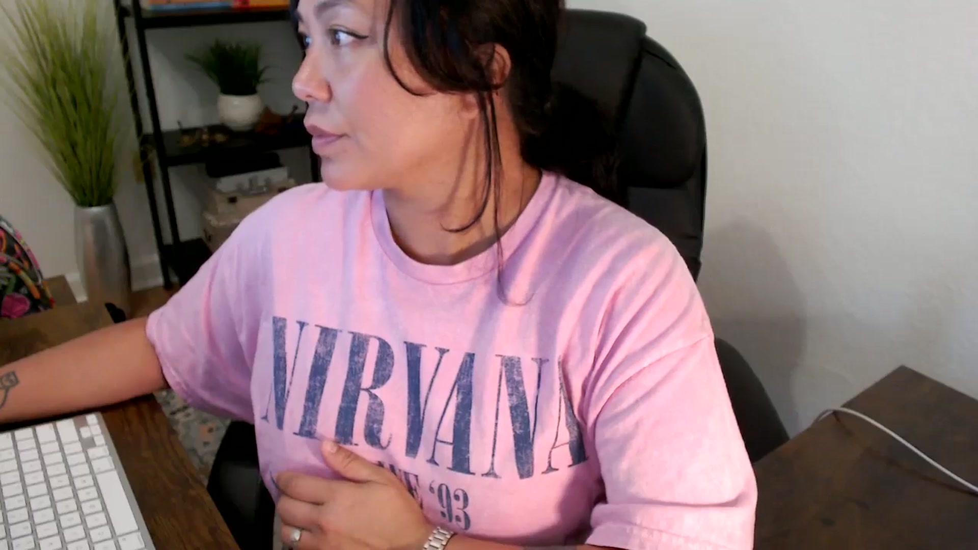 Gallery image thumbnail from MickaylaStar's myfreecams stream on, 03/24/2025, 18:59 image 16 of 20