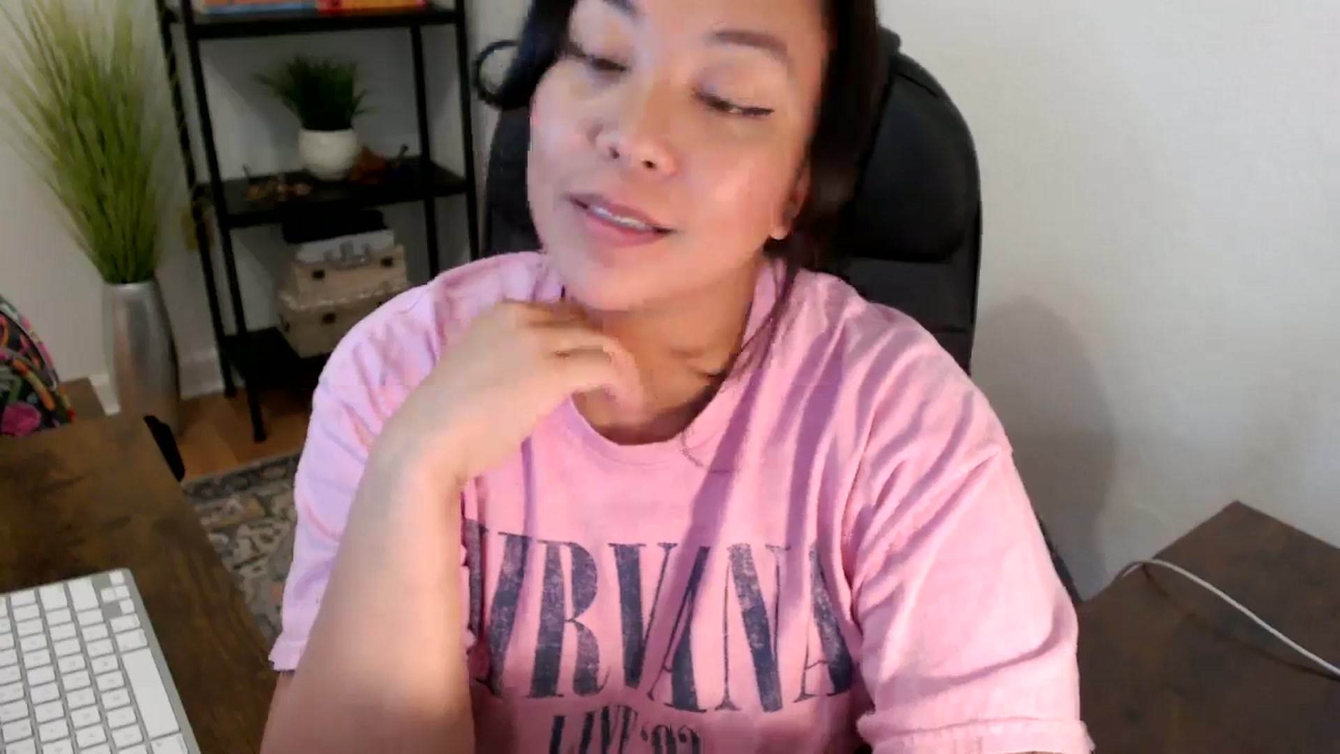 Gallery image thumbnail from MickaylaStar's myfreecams stream on, 03/24/2025, 18:59 image 19 of 20