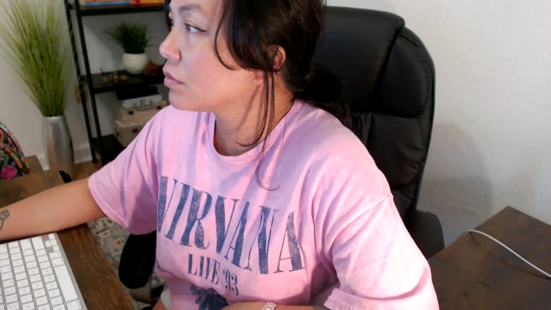 Gallery image thumbnail from MickaylaStar's myfreecams stream on, 03/24/2025, 18:59 image 15 of 20