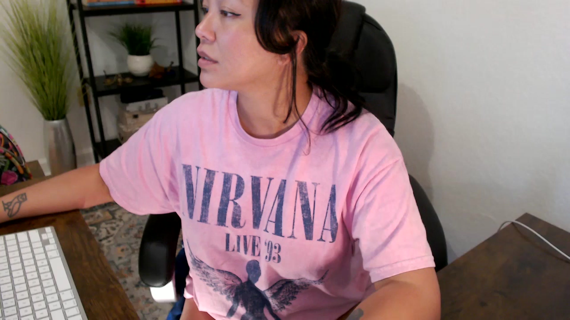 Gallery image thumbnail from MickaylaStar's myfreecams stream on, 03/24/2025, 19:40 image 3 of 20