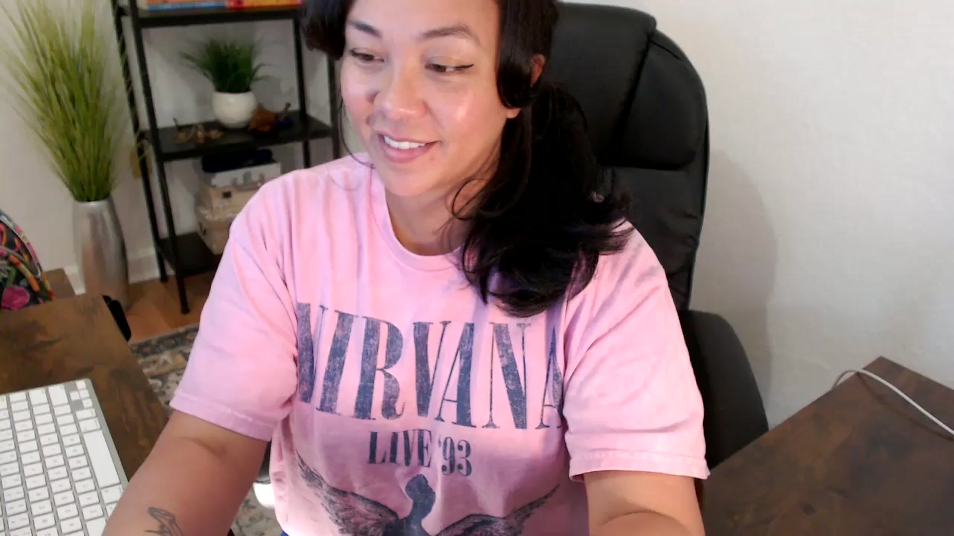 Gallery image thumbnail from MickaylaStar's myfreecams stream on, 03/24/2025, 19:40 image 1 of 20