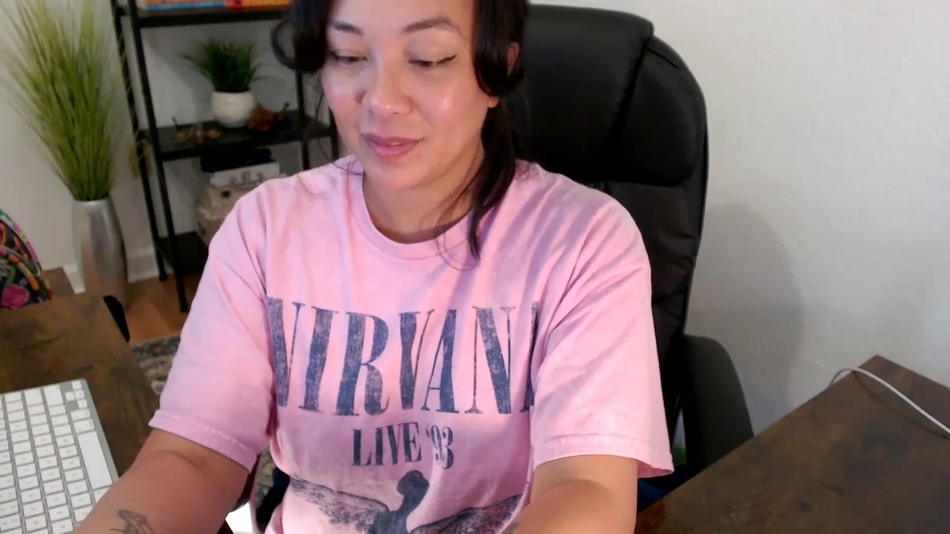 Gallery image thumbnail from MickaylaStar's myfreecams stream on, 03/24/2025, 19:40 image 20 of 20