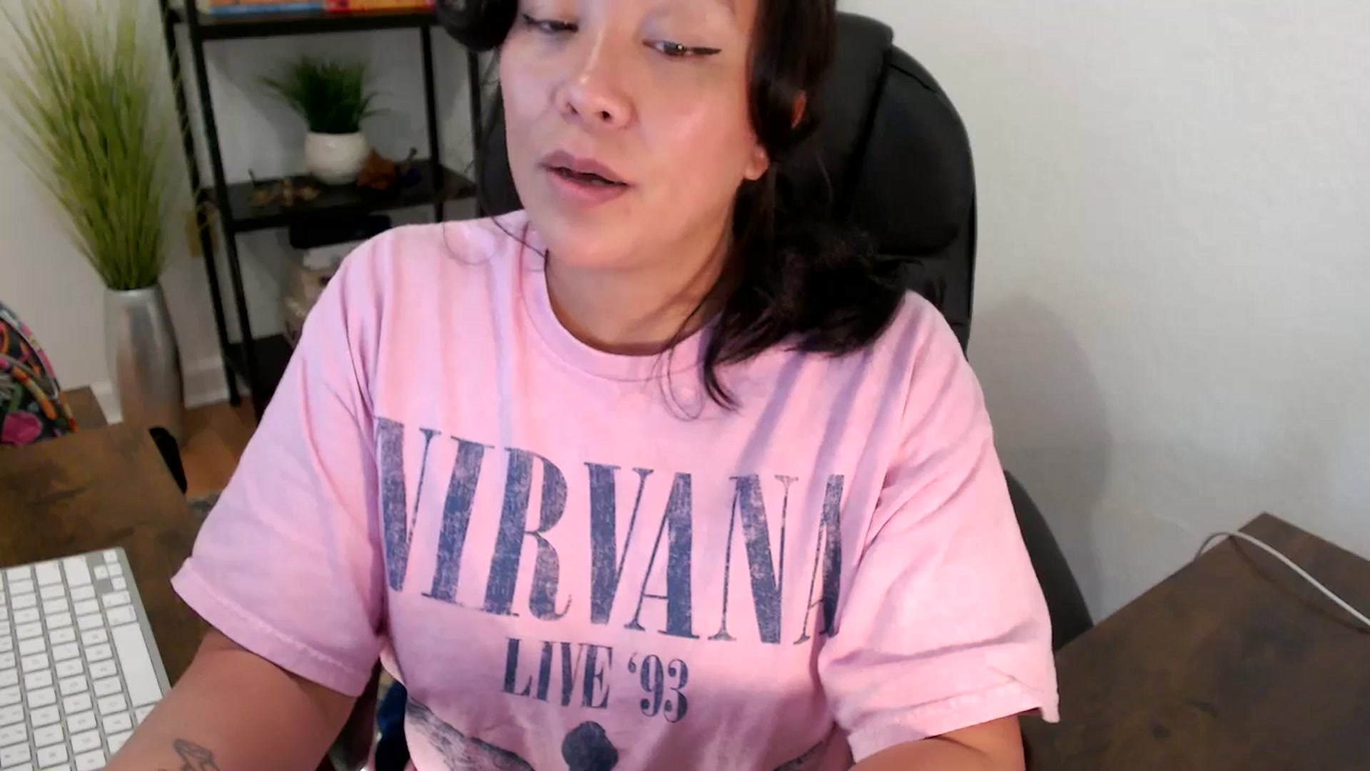 Gallery image thumbnail from MickaylaStar's myfreecams stream on, 03/24/2025, 19:40 image 19 of 20