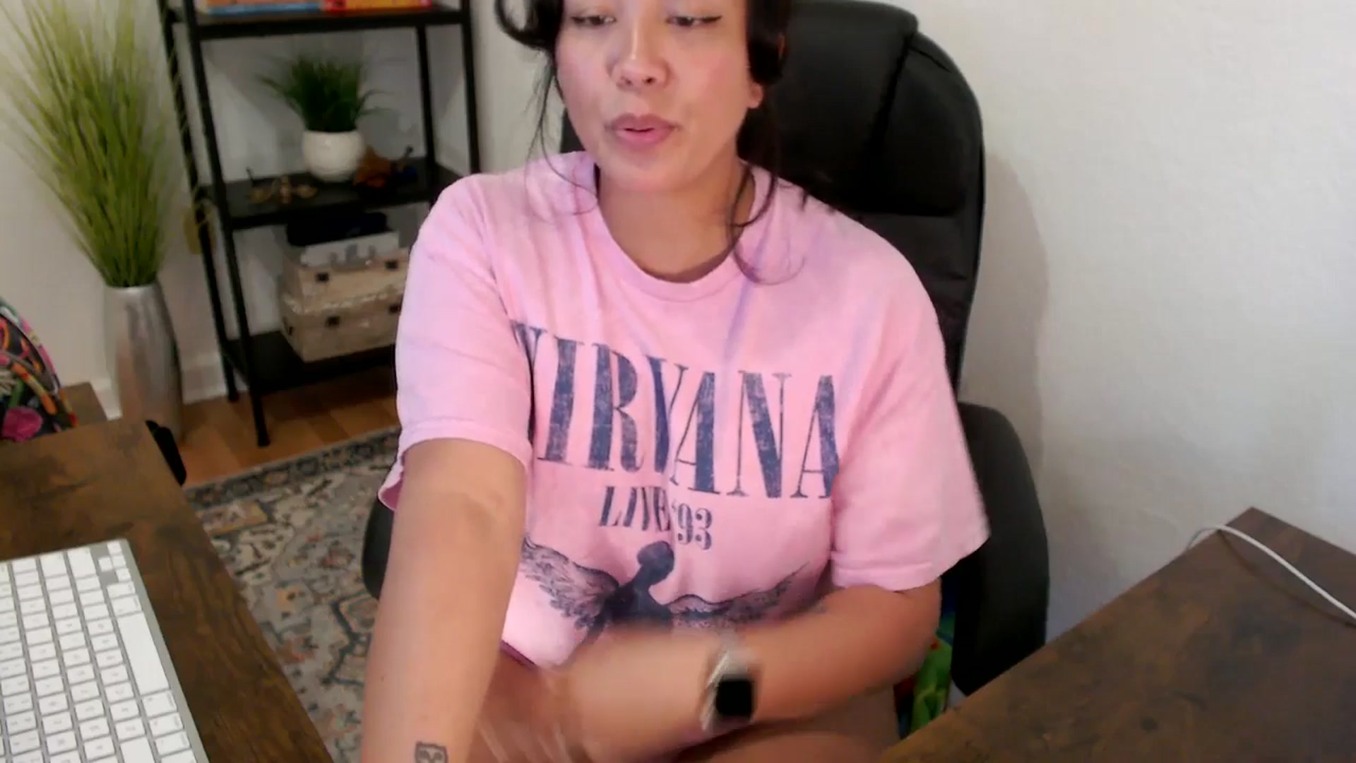 Gallery image thumbnail from MickaylaStar's myfreecams stream on, 03/24/2025, 19:40 image 4 of 20