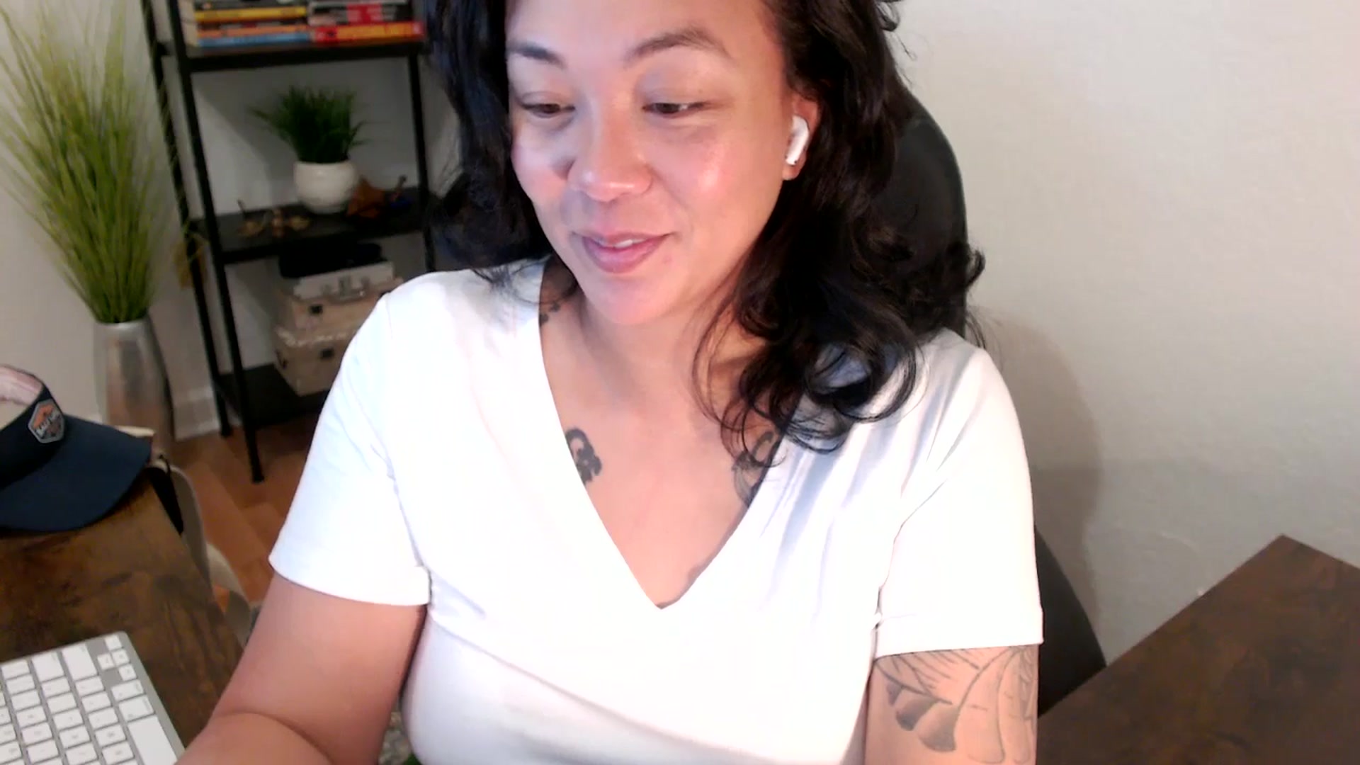 Gallery image thumbnail from MickaylaStar's myfreecams stream on, 03/26/2025, 17:38 image 11 of 20