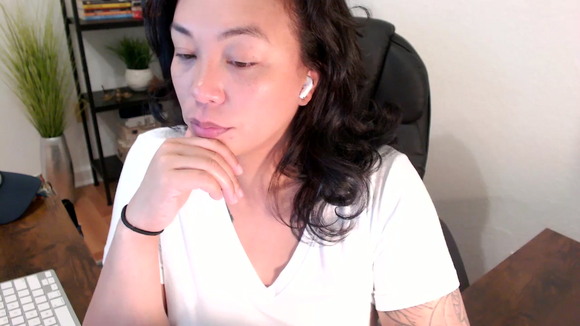Gallery image thumbnail from MickaylaStar's myfreecams stream on, 03/26/2025, 17:38 image 13 of 20