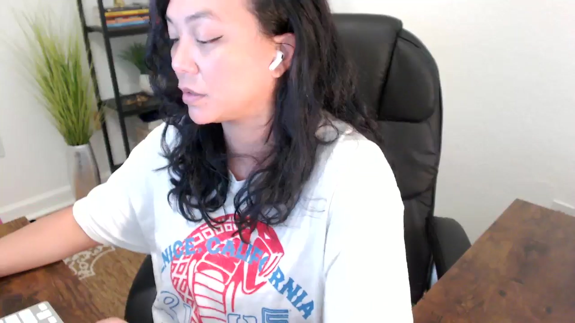 Gallery image thumbnail from MickaylaStar's myfreecams stream on, 03/28/2025, 20:11 image 16 of 20