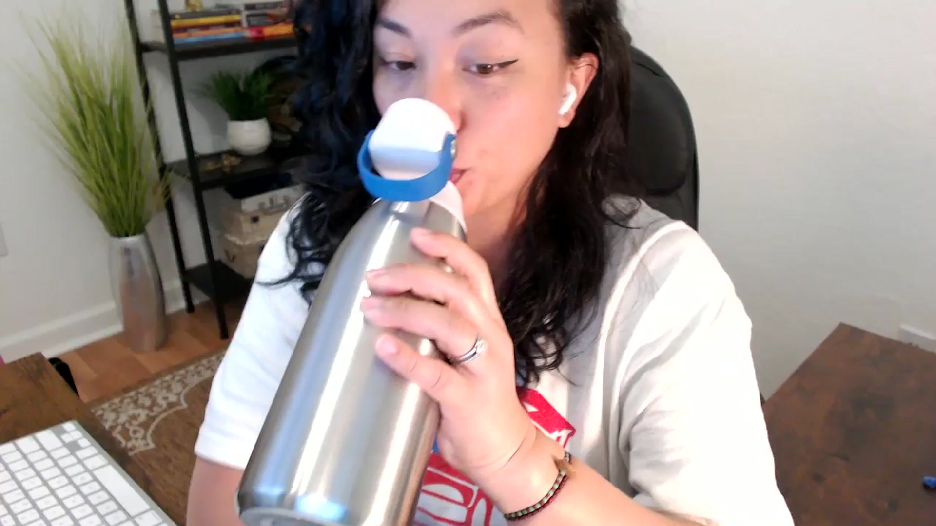 Gallery image thumbnail from MickaylaStar's myfreecams stream on, 03/28/2025, 20:11 image 1 of 20