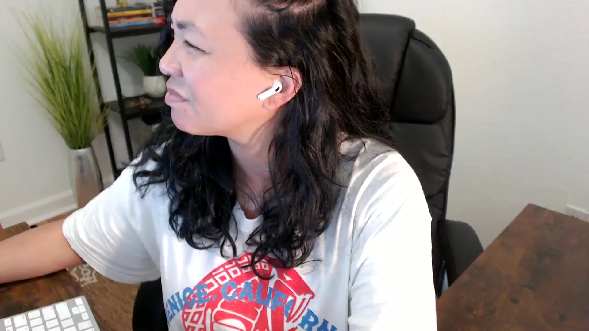 Gallery image thumbnail from MickaylaStar's myfreecams stream on, 03/28/2025, 20:11 image 3 of 20
