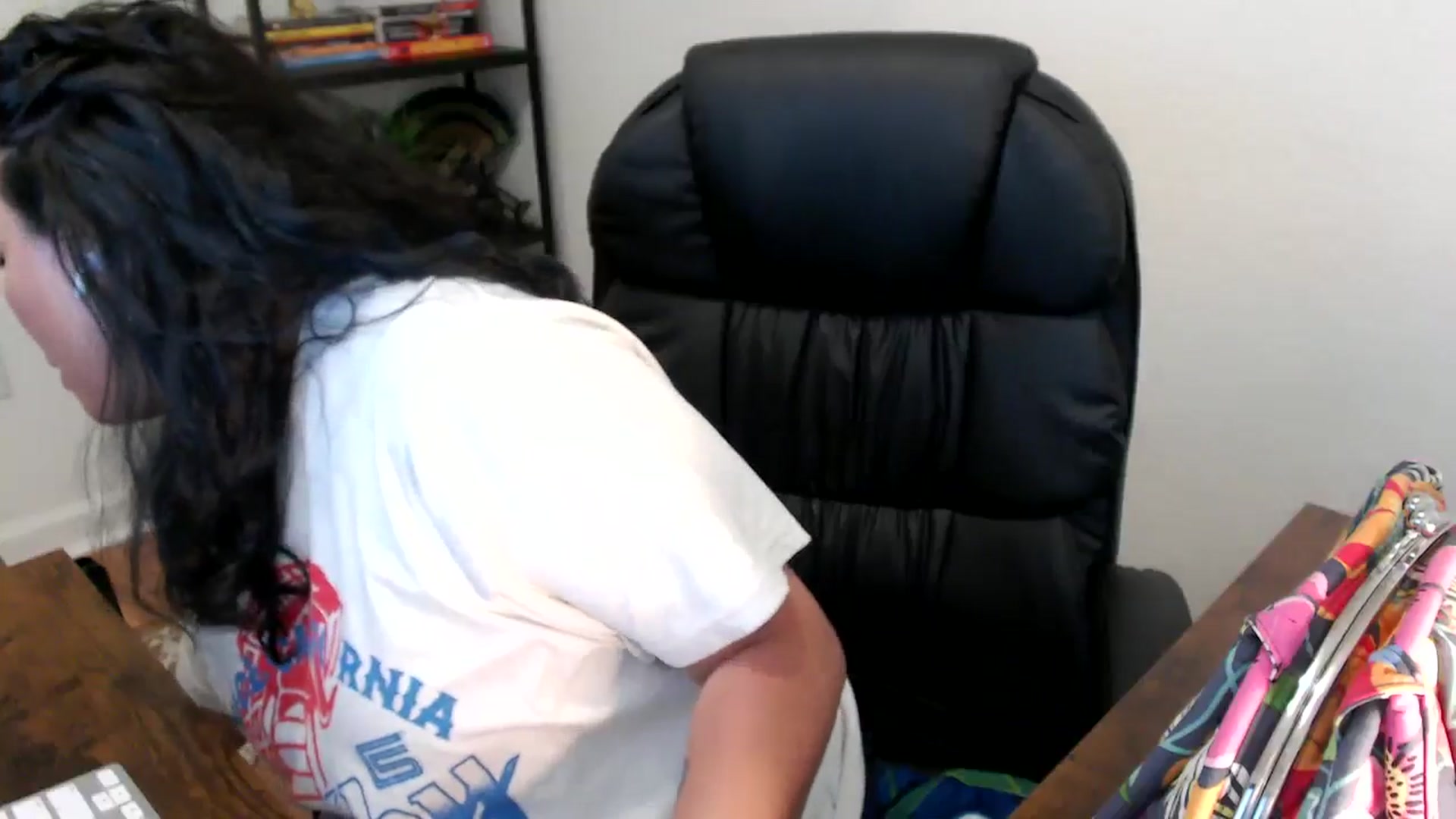 Gallery image thumbnail from MickaylaStar's myfreecams stream on, 03/28/2025, 20:11 image 18 of 20