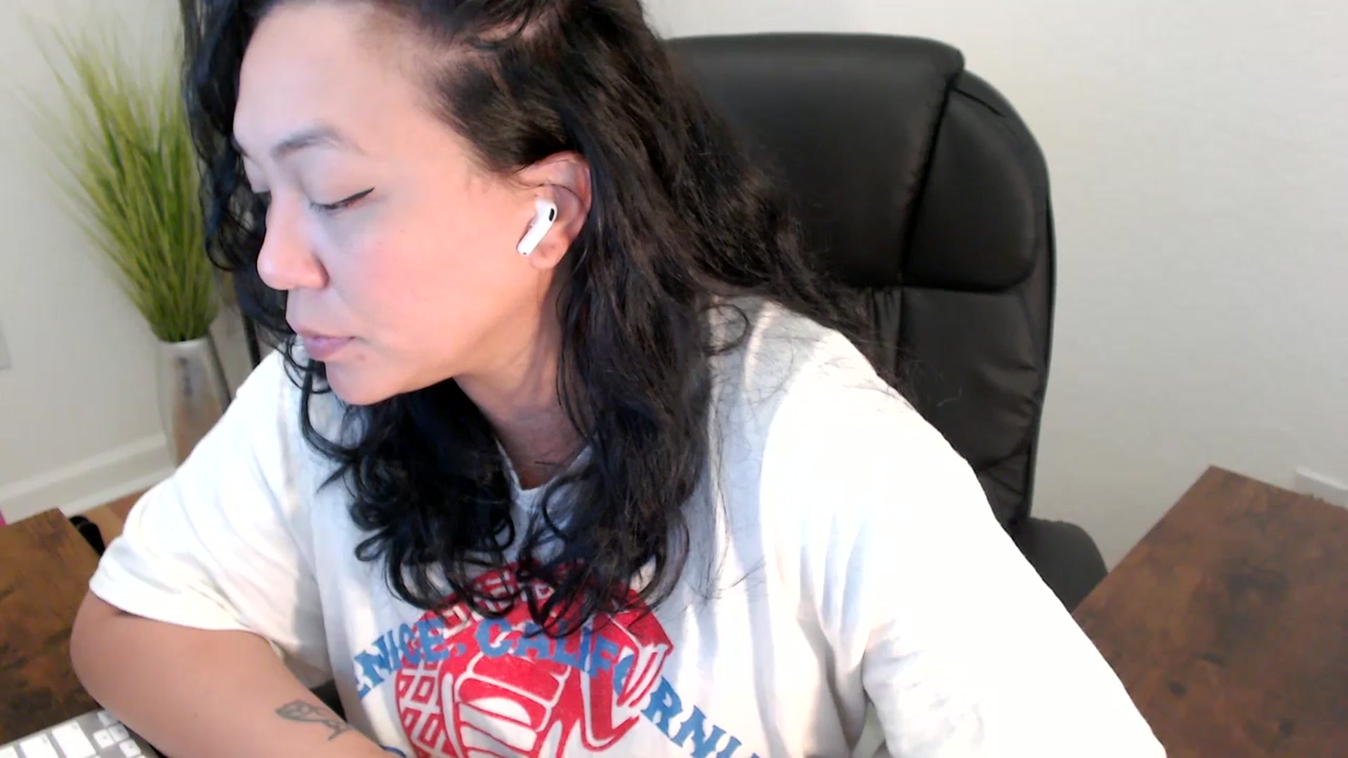 Gallery image thumbnail from MickaylaStar's myfreecams stream on, 03/28/2025, 20:11 image 12 of 20
