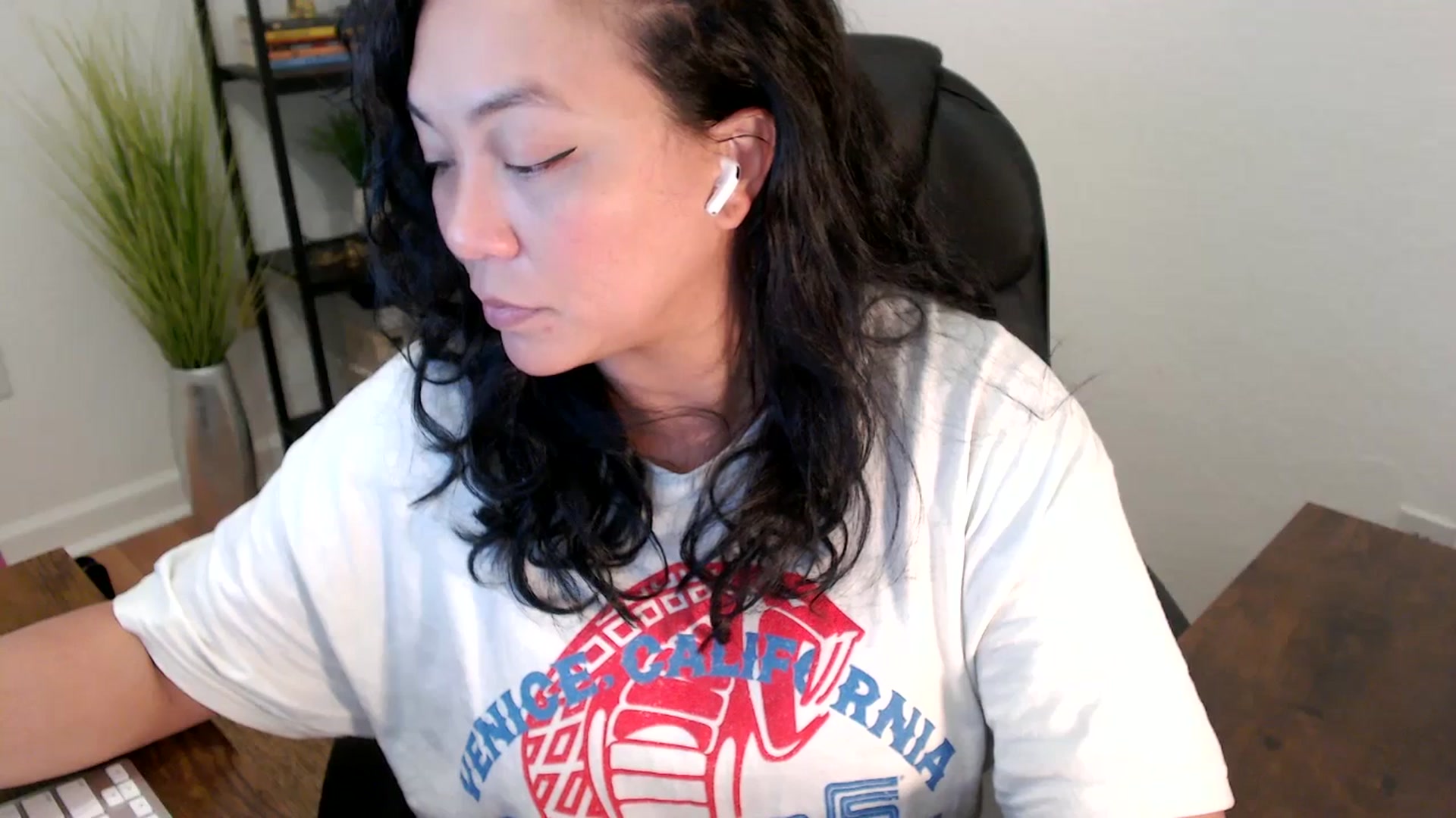 Gallery image thumbnail from MickaylaStar's myfreecams stream on, 03/28/2025, 20:11 image 14 of 20