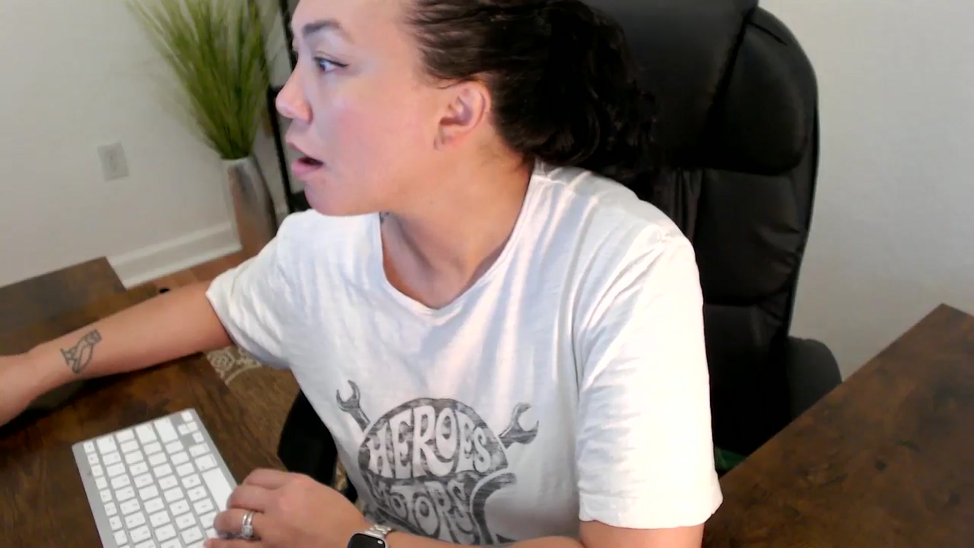Gallery image thumbnail from MickaylaStar's myfreecams stream on, 03/31/2025, 20:09 image 9 of 20