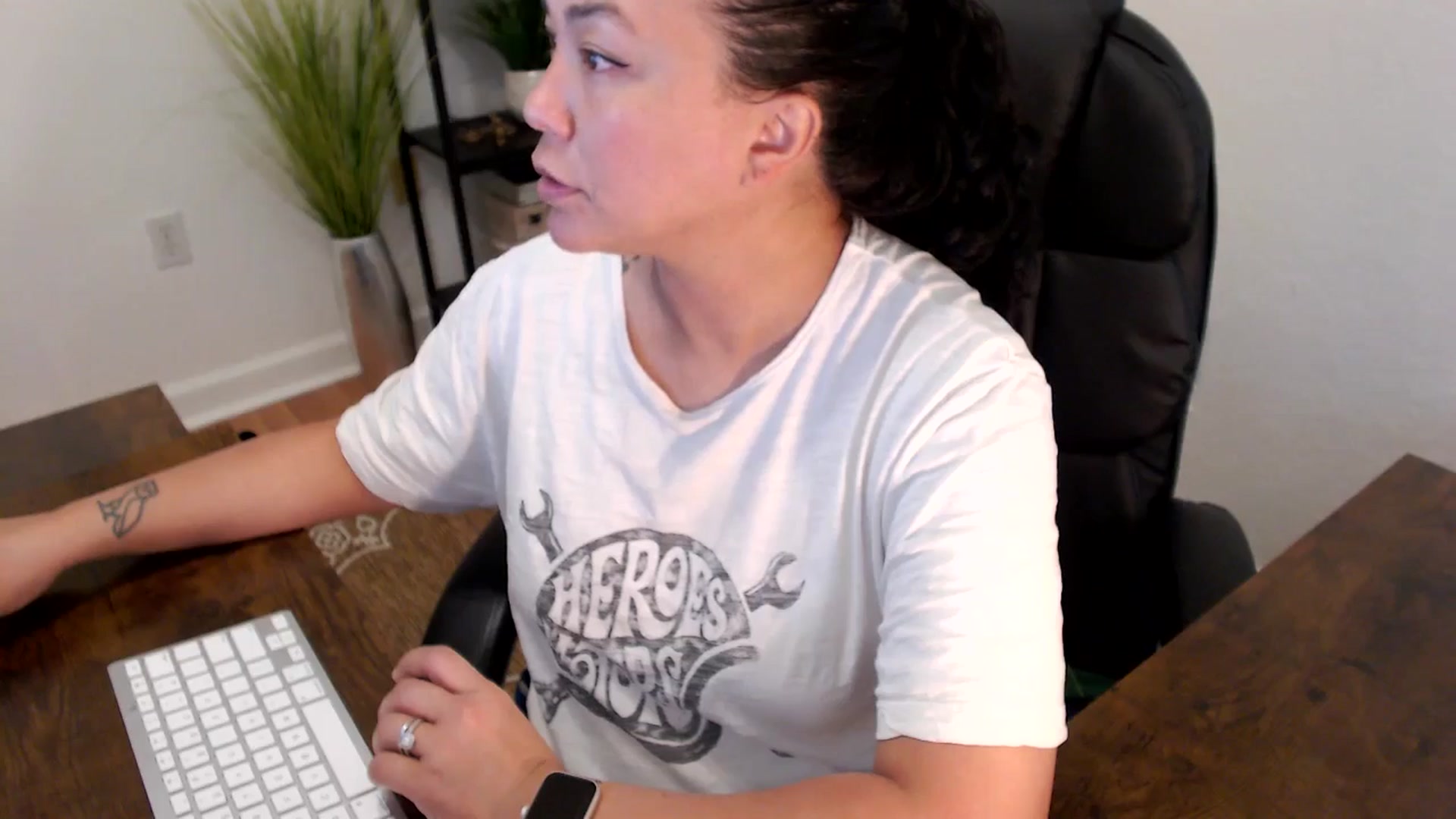 Gallery image thumbnail from MickaylaStar's myfreecams stream on, 03/31/2025, 20:09 image 10 of 20