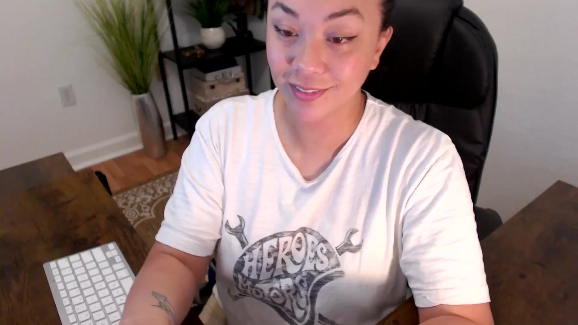 Gallery image thumbnail from MickaylaStar's myfreecams stream on, 03/31/2025, 20:09 image 6 of 20