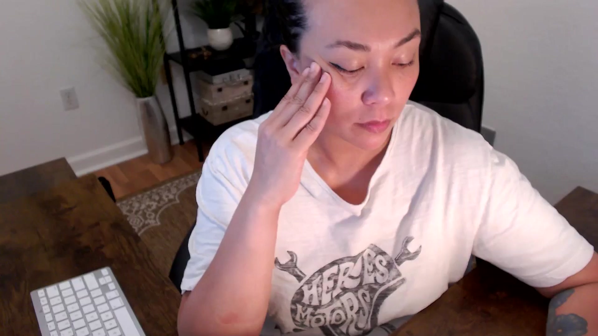 Gallery image thumbnail from MickaylaStar's myfreecams stream on, 03/31/2025, 20:22 image 3 of 20
