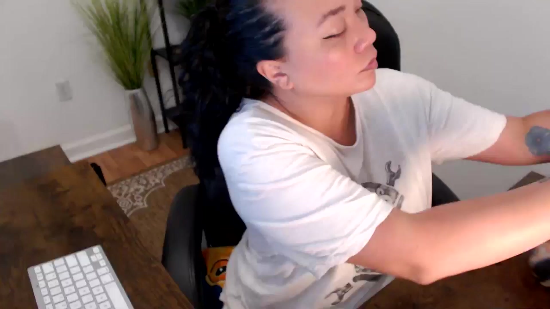 Gallery image thumbnail from MickaylaStar's myfreecams stream on, 03/31/2025, 20:22 image 8 of 20