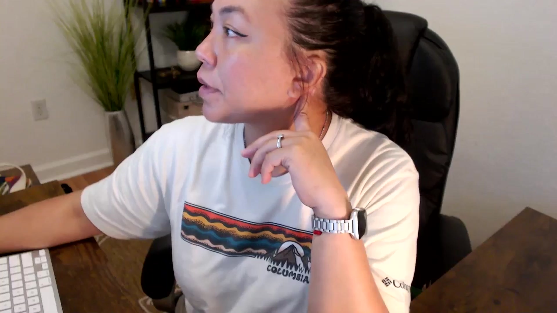 Gallery image thumbnail from MickaylaStar's myfreecams stream on, 04/01/2025, 14:17 image 15 of 20