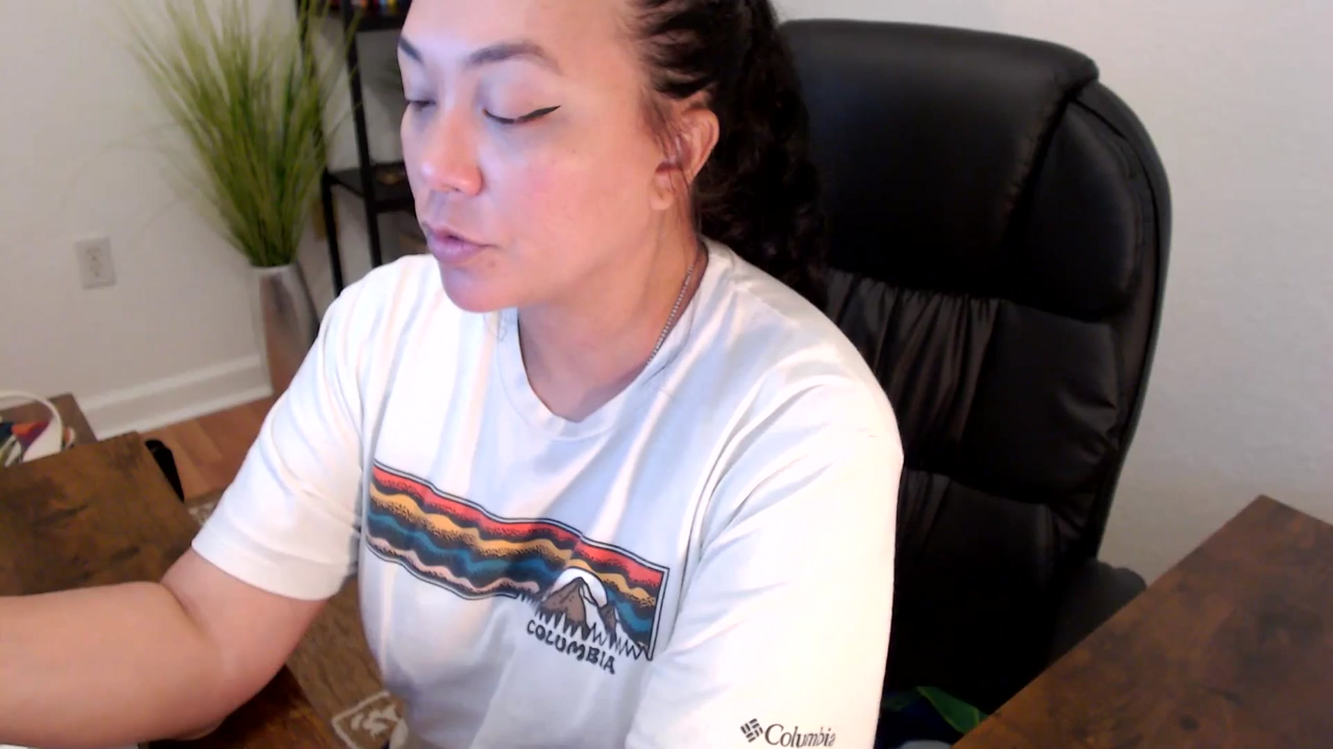 Gallery image thumbnail from MickaylaStar's myfreecams stream on, 04/01/2025, 14:17 image 13 of 20