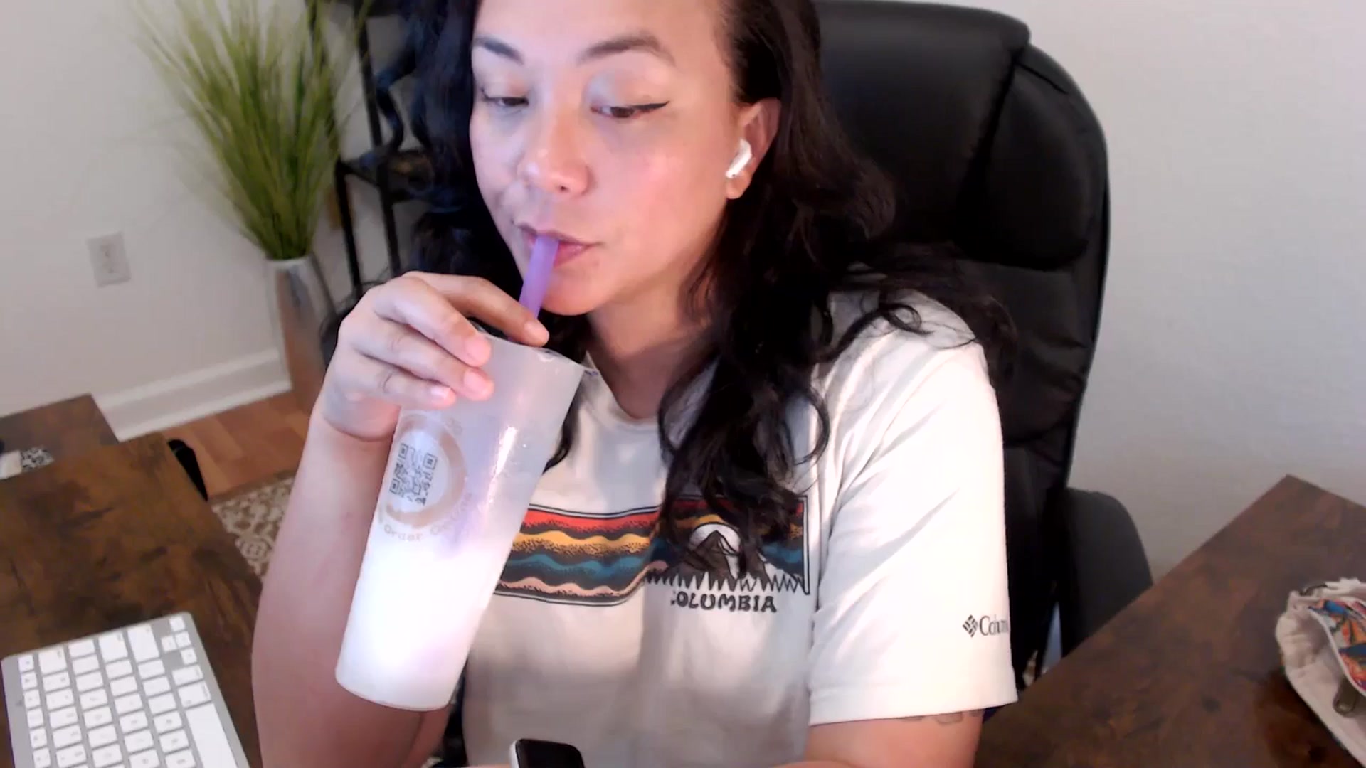 Gallery image thumbnail from MickaylaStar's myfreecams stream on, 04/01/2025, 18:55 image 16 of 20