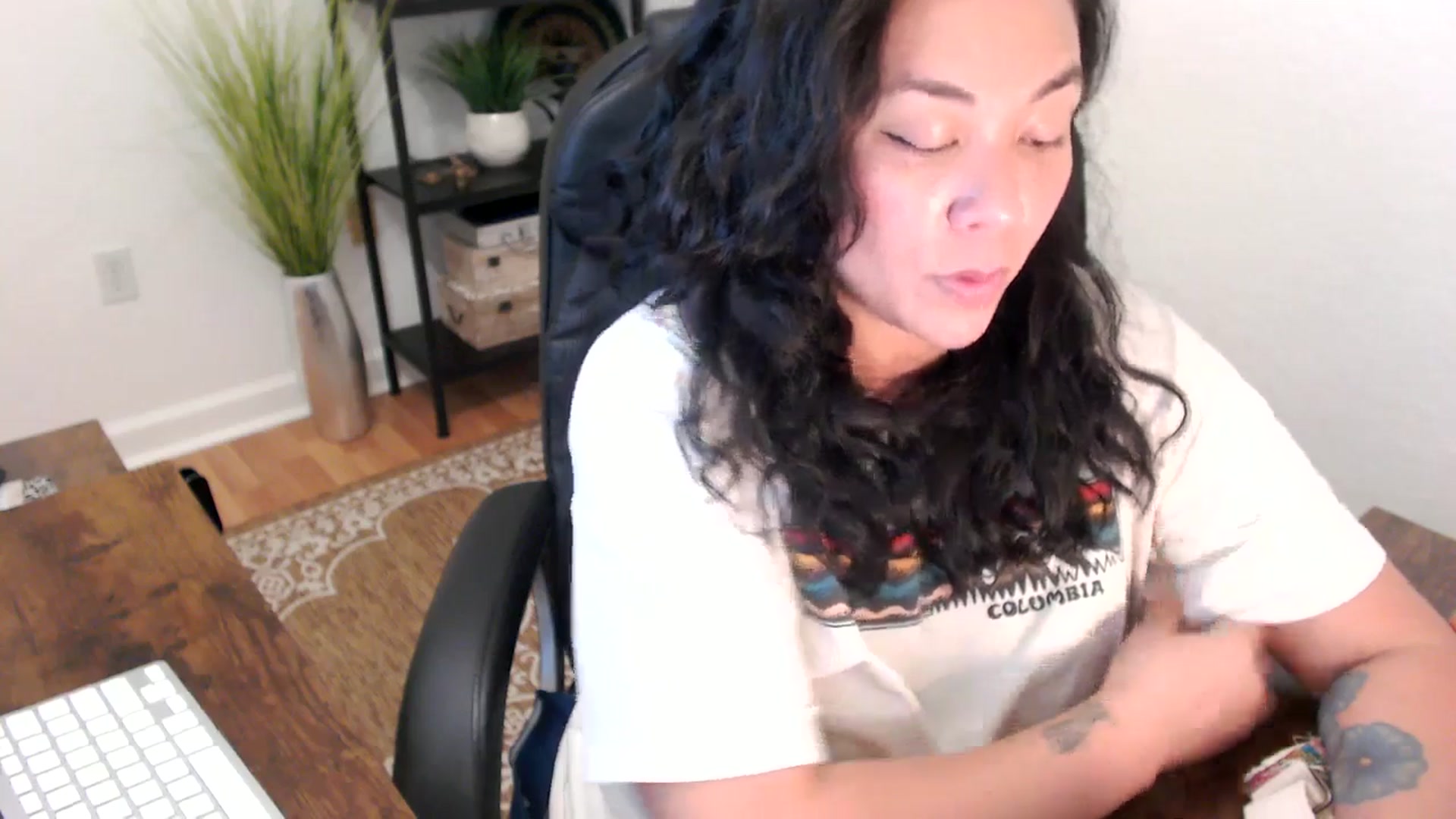 Gallery image thumbnail from MickaylaStar's myfreecams stream on, 04/01/2025, 20:48 image 20 of 20