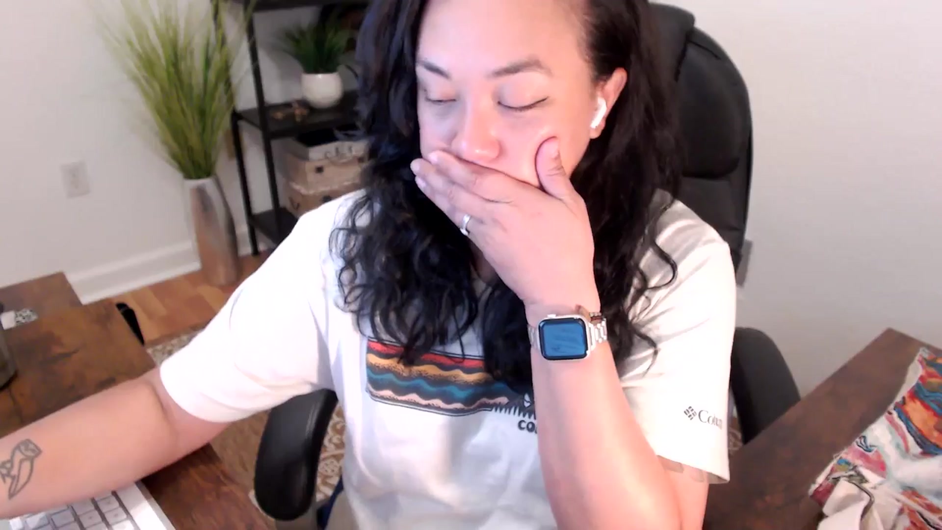 Gallery image thumbnail from MickaylaStar's myfreecams stream on, 04/01/2025, 20:48 image 3 of 20