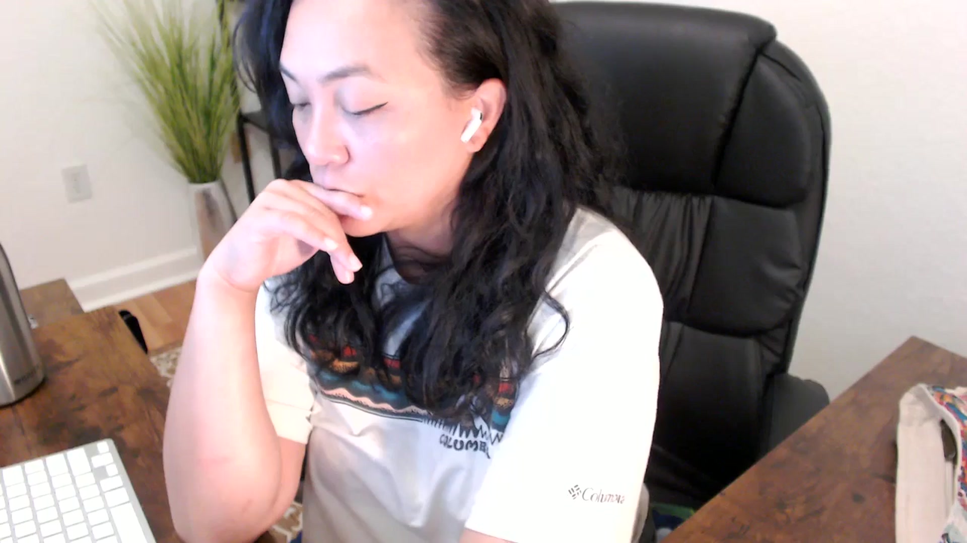 Gallery image thumbnail from MickaylaStar's myfreecams stream on, 04/01/2025, 20:48 image 14 of 20