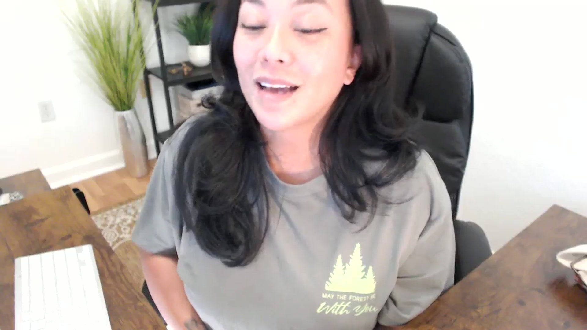 Gallery image thumbnail from MickaylaStar's myfreecams stream on, 04/02/2025, 21:25 image 5 of 20