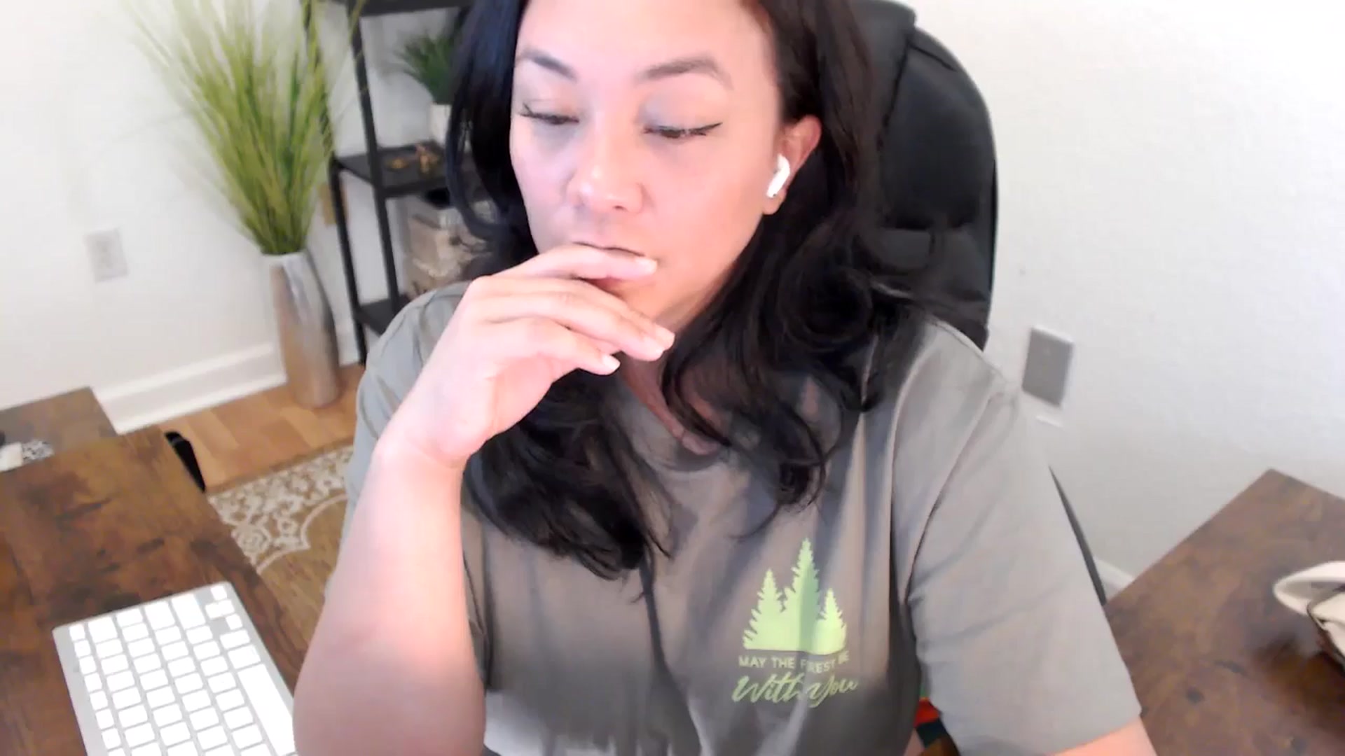 Gallery image thumbnail from MickaylaStar's myfreecams stream on, 04/02/2025, 21:25 image 19 of 20