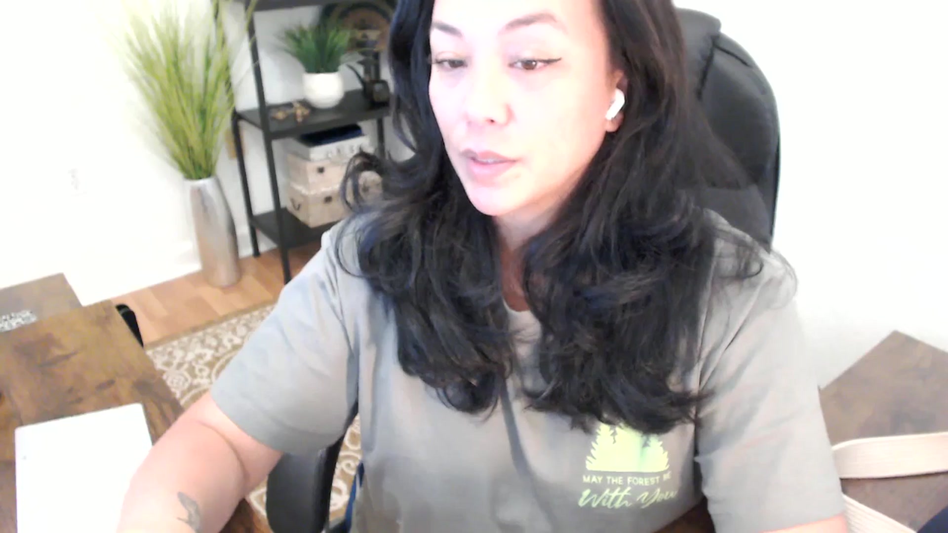 Gallery image thumbnail from MickaylaStar's myfreecams stream on, 04/02/2025, 21:59 image 17 of 20