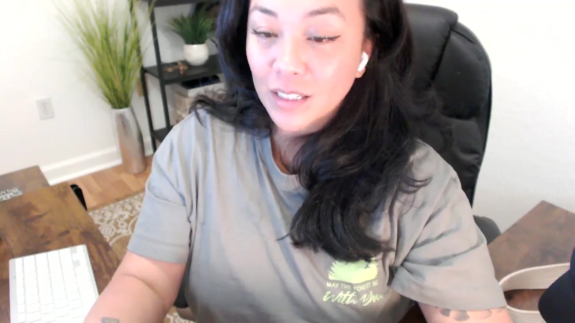 Gallery image thumbnail from MickaylaStar's myfreecams stream on, 04/02/2025, 21:59 image 20 of 20