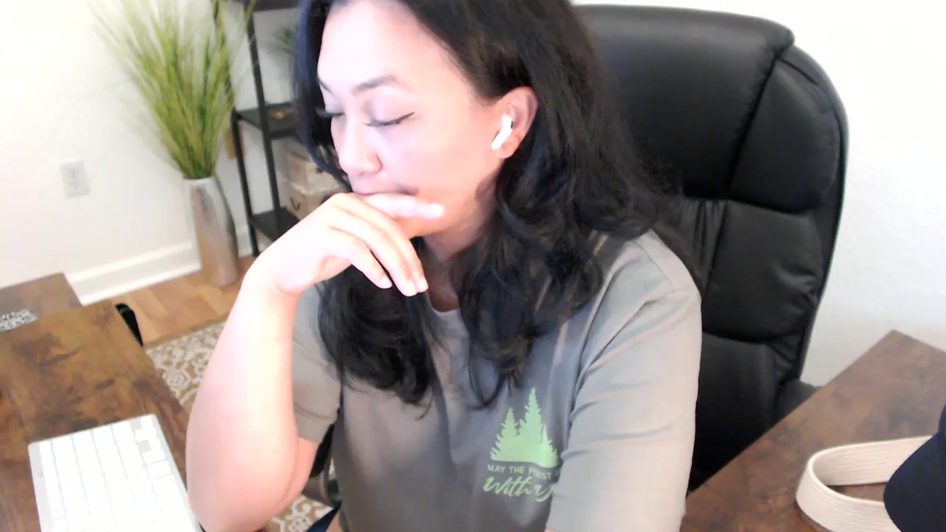 Gallery image thumbnail from MickaylaStar's myfreecams stream on, 04/02/2025, 21:59 image 6 of 20