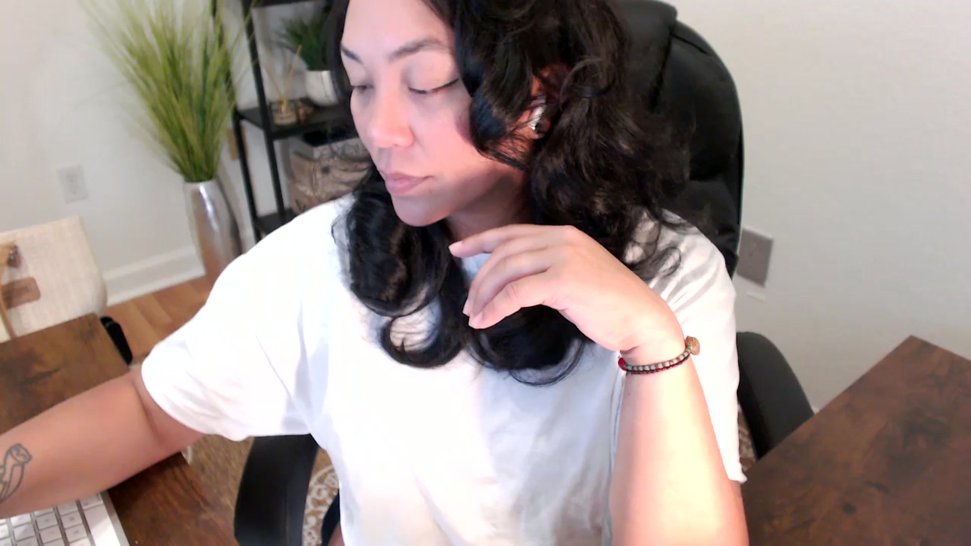 Gallery image thumbnail from MickaylaStar's myfreecams stream on, 04/10/2025, 18:37 image 19 of 20