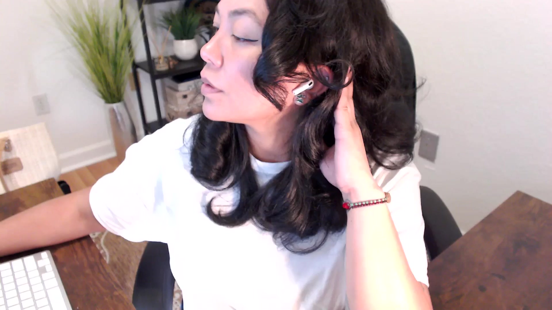 Gallery image thumbnail from MickaylaStar's myfreecams stream on, 04/10/2025, 18:37 image 18 of 20