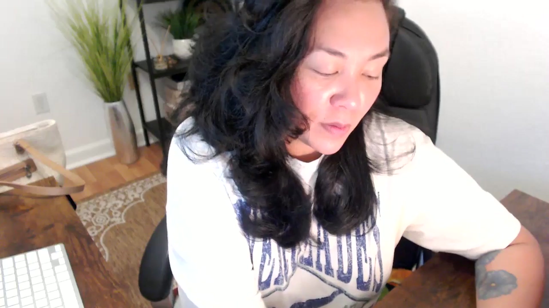 Gallery image thumbnail from MickaylaStar's myfreecams stream on, 04/11/2025, 13:47 image 20 of 20