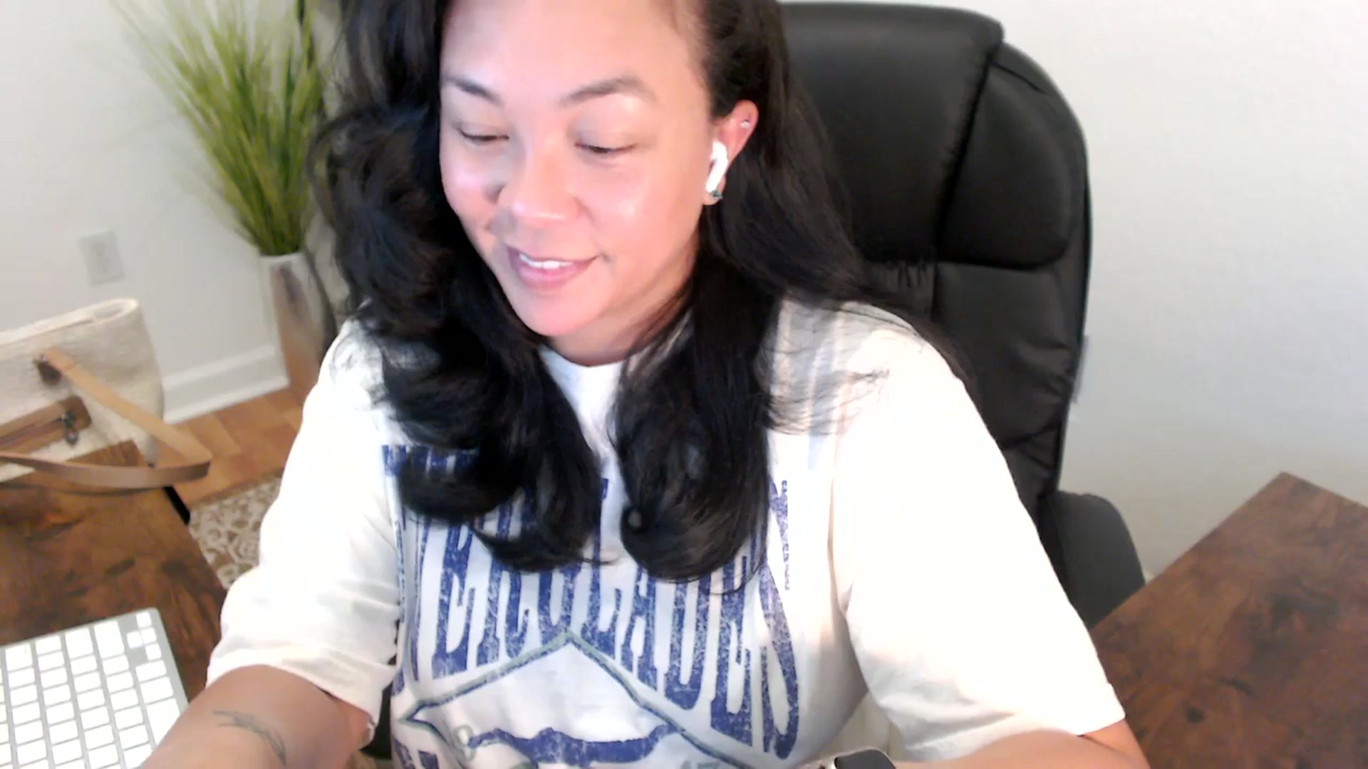 Gallery image thumbnail from MickaylaStar's myfreecams stream on, 04/11/2025, 13:47 image 19 of 20