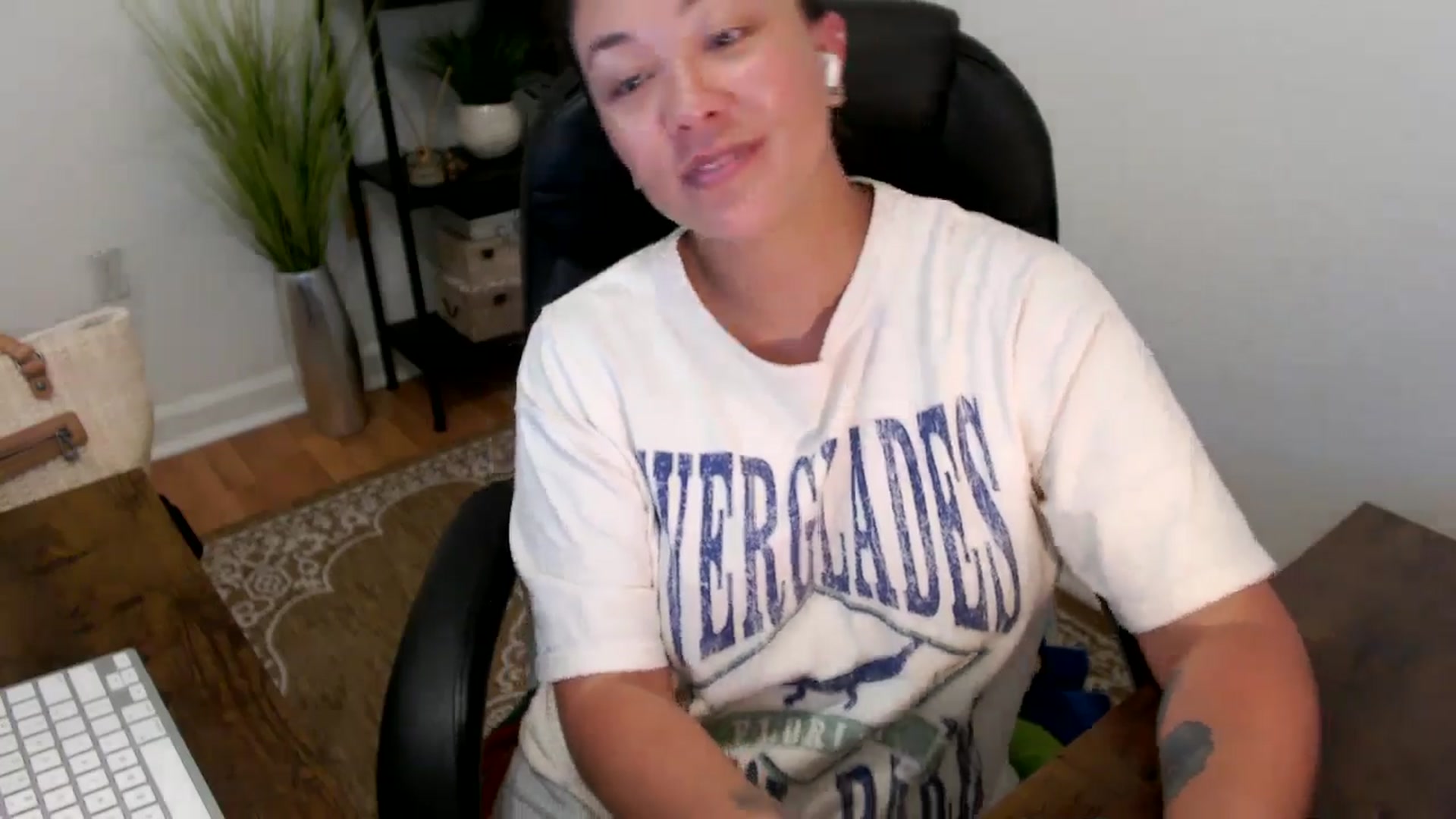 Gallery image thumbnail from MickaylaStar's myfreecams stream on, 04/11/2025, 13:47 image 3 of 20