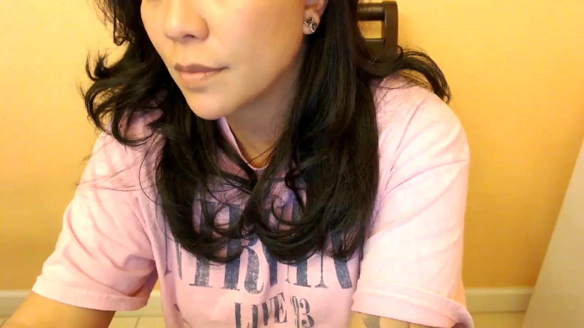 Gallery image thumbnail from MickaylaStar's myfreecams stream on, 04/12/2025, 20:38 image 10 of 20