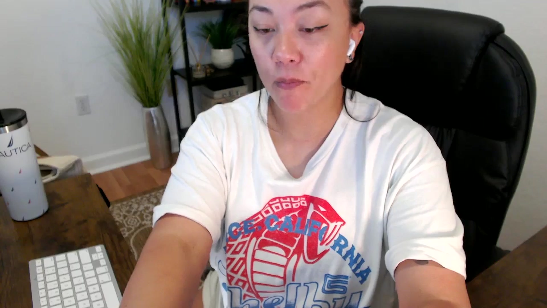 Gallery image thumbnail from MickaylaStar's myfreecams stream on, 04/14/2025, 15:55 image 10 of 20