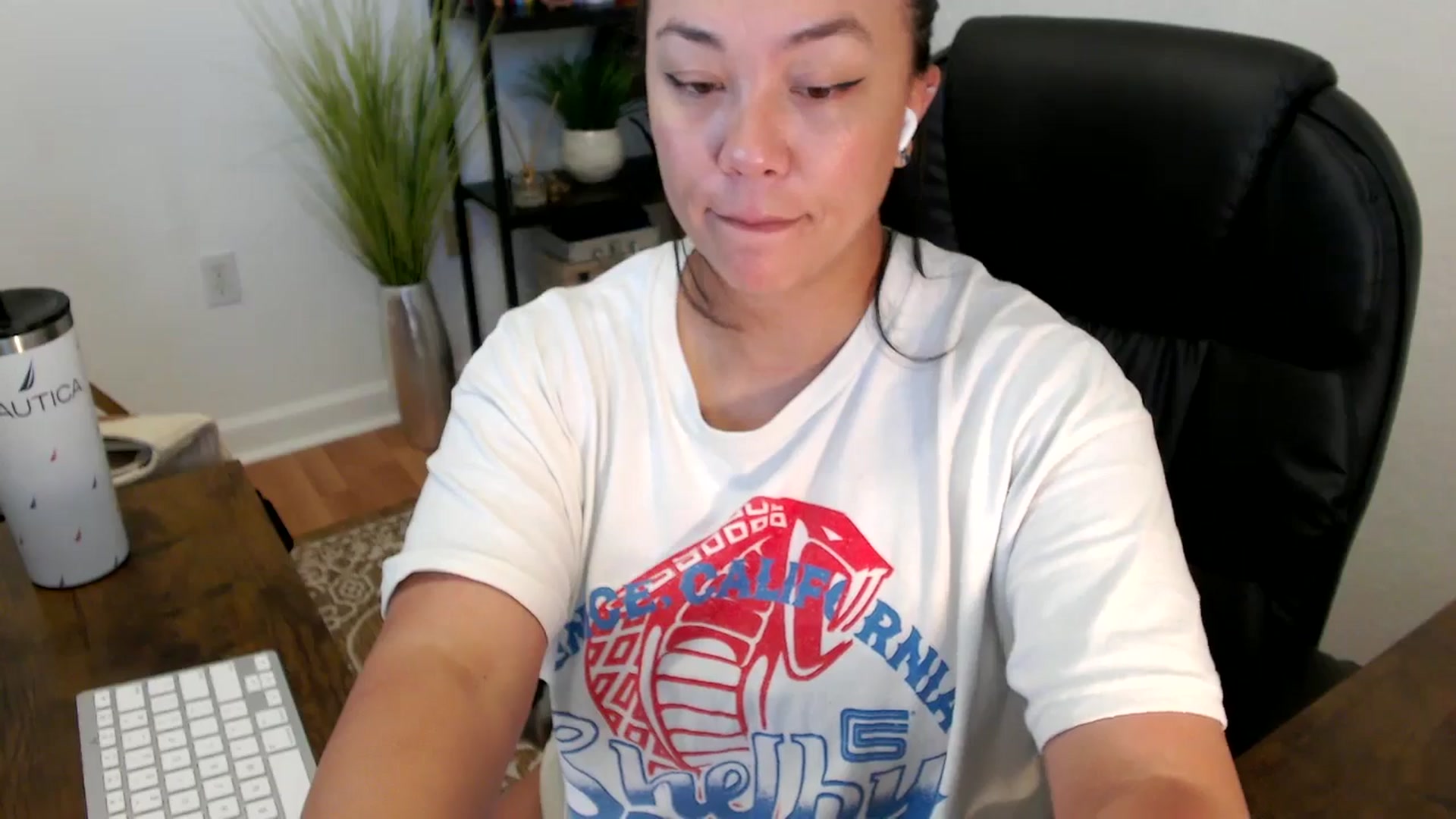 Gallery image thumbnail from MickaylaStar's myfreecams stream on, 04/14/2025, 15:55 image 7 of 20