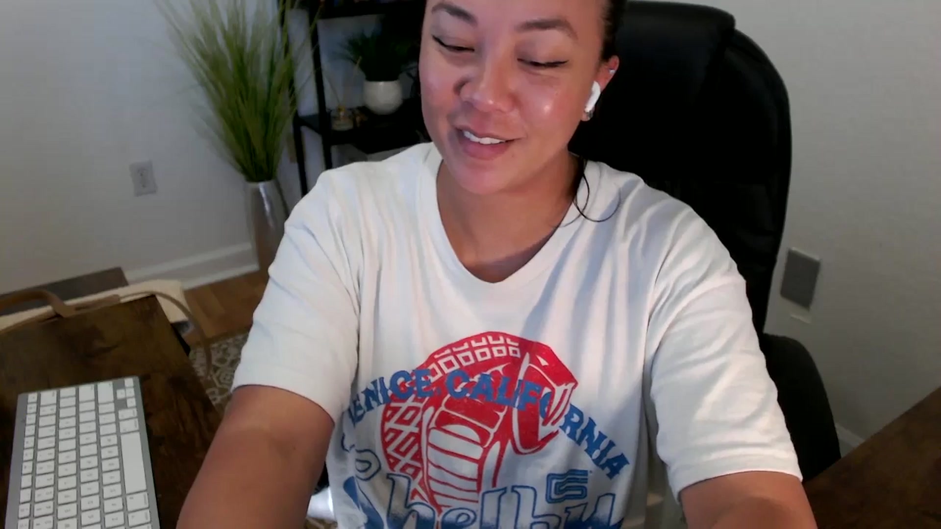 Gallery image thumbnail from MickaylaStar's myfreecams stream on, 04/14/2025, 17:24 image 10 of 20