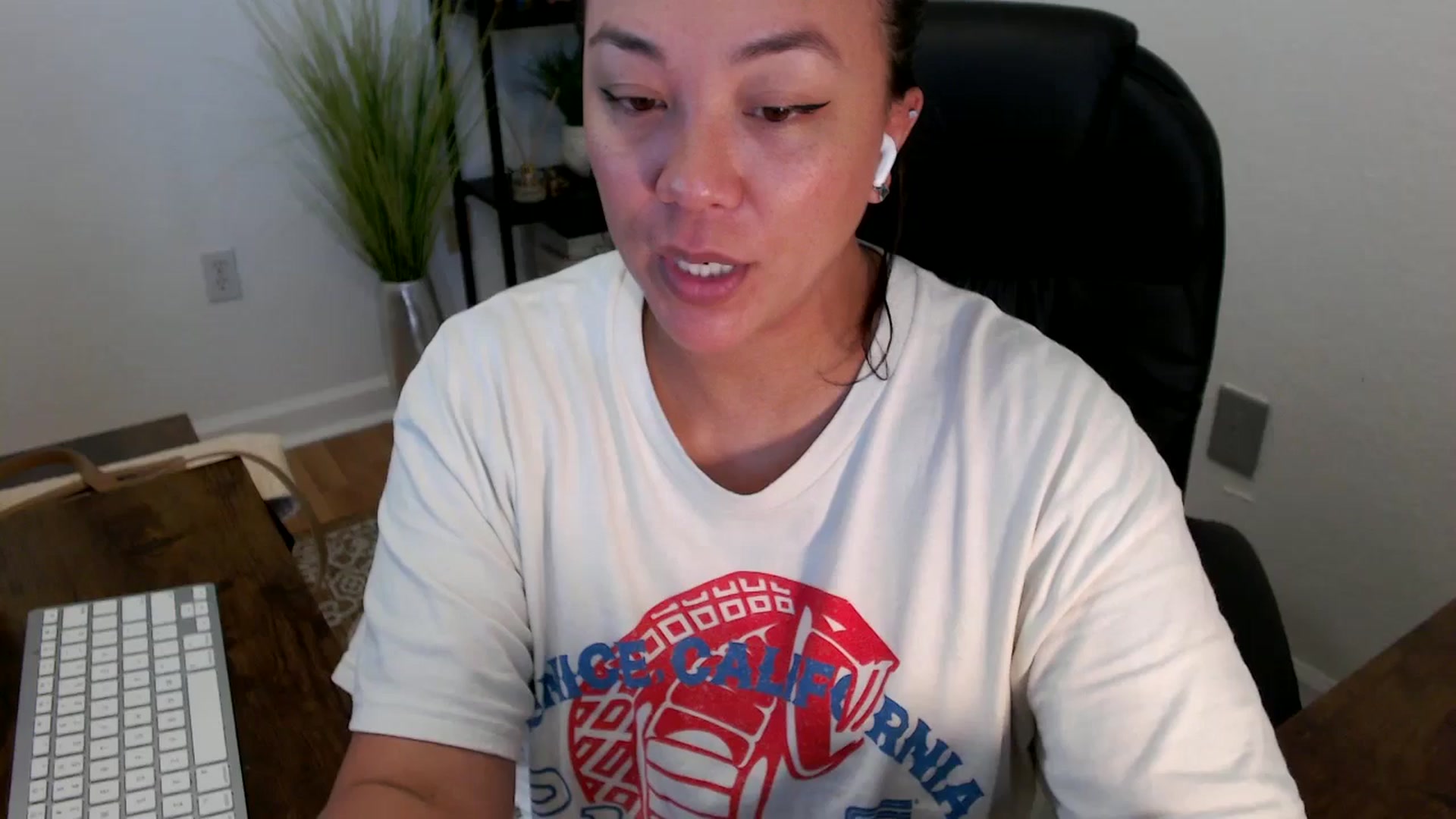 Gallery image thumbnail from MickaylaStar's myfreecams stream on, 04/14/2025, 17:24 image 9 of 20